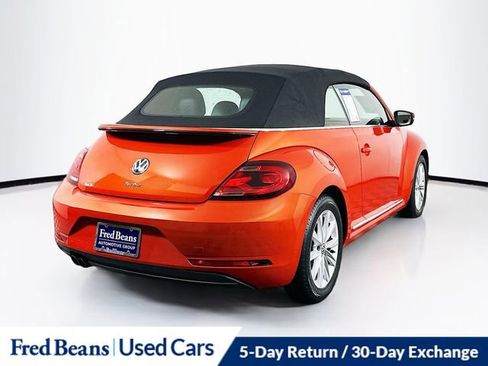 Used 2018 Volkswagen Beetle 2.0T S w/ Style & Comfort Package image 7
