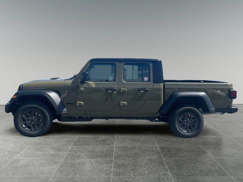 New 2026 Jeep Gladiator Sport AWD/4WD image 2