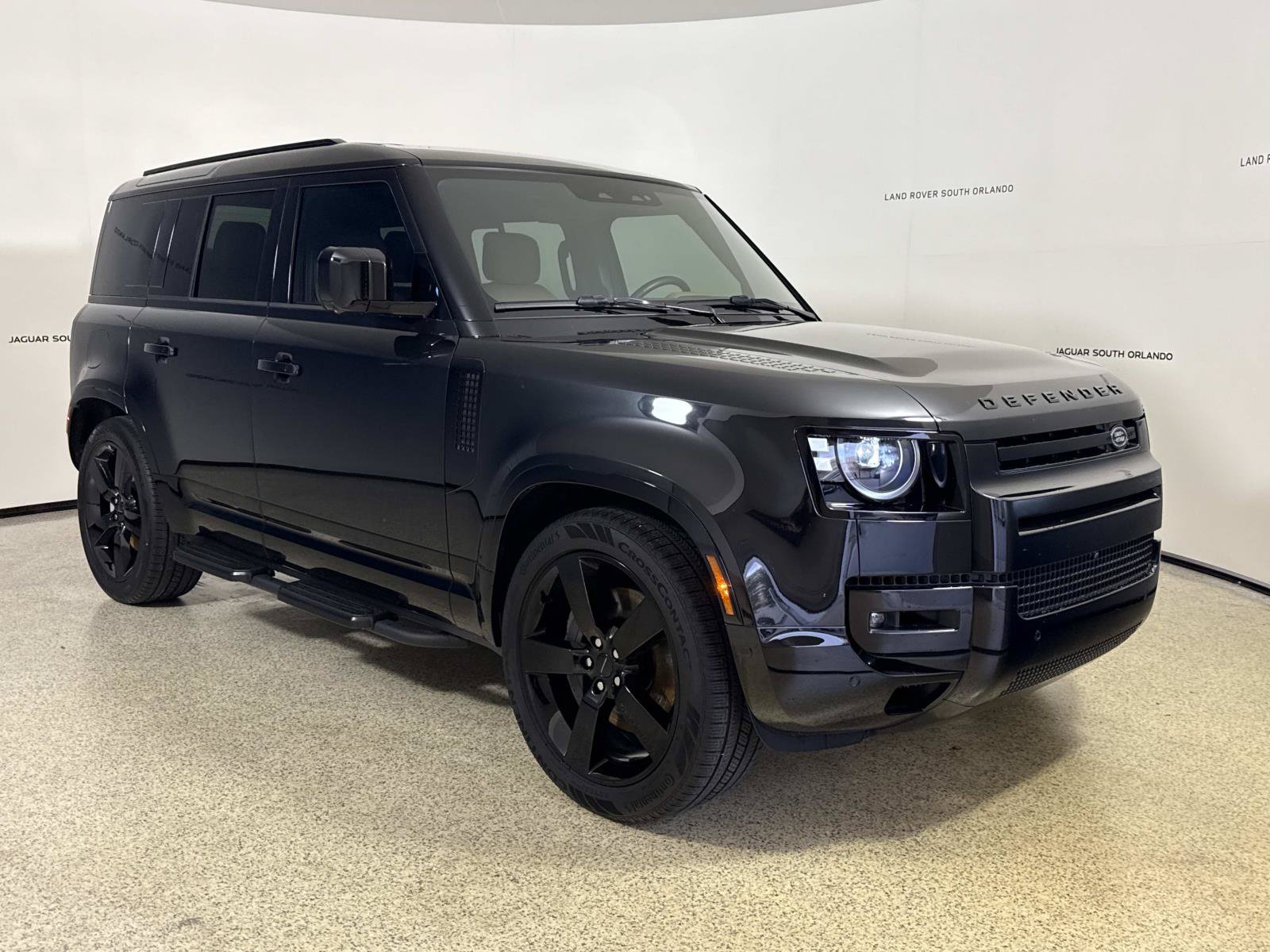Used 2026 Land Rover Defender 110 X-Dynamic SE AWD/4WD image 9