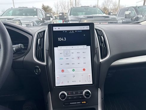 Used 2024 Ford Edge SEL image 22