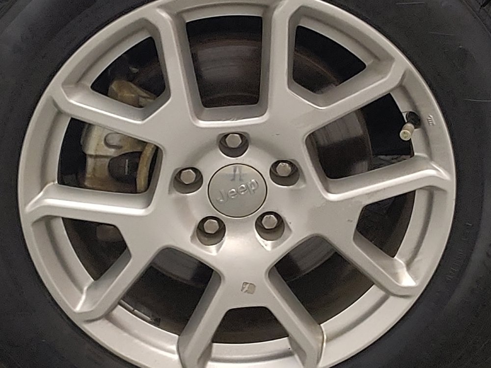 Used 2021 Jeep Renegade Latitude FWD image 31