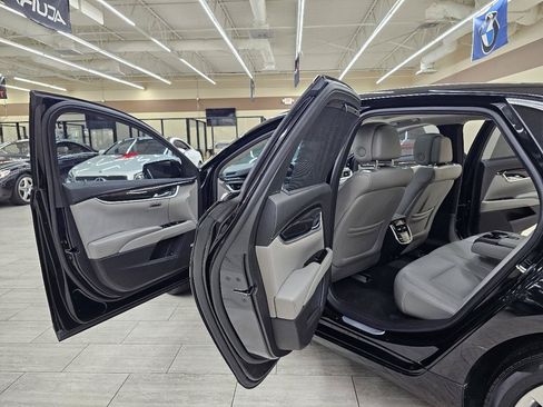 Used 2013 Cadillac XTS Premium FWD image 14