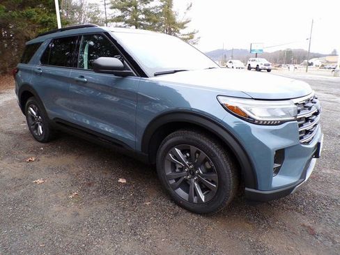 New 2026 Ford Explorer Active w/ Active Comfort Package image 6