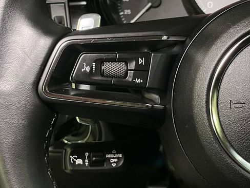Certified 2023 Porsche Macan S AWD/4WD image 41