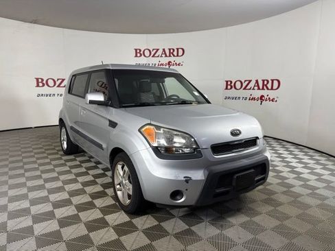 Used 2010 Kia Soul + w/ Audio Pkg FWD image 1