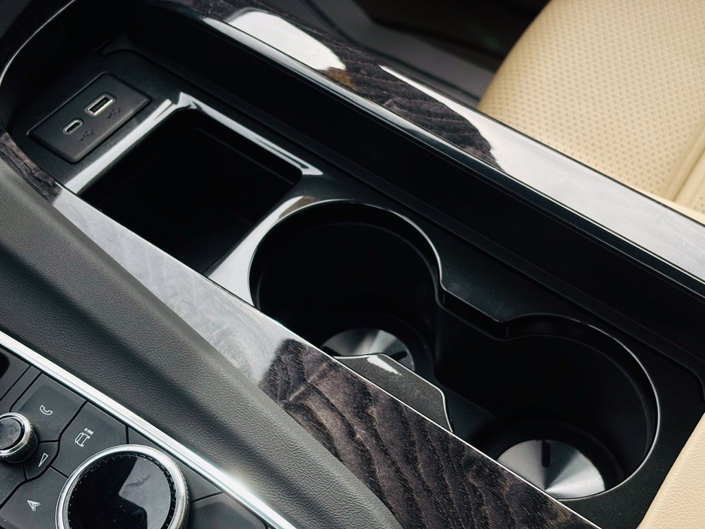 Used 2021 Cadillac Escalade Premium Luxury AWD/4WD image 62
