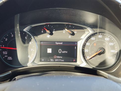 Used 2023 Chevrolet Equinox RS w/ RS Leather Package image 17