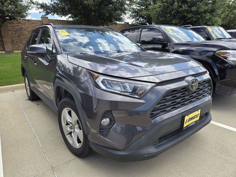 Certified 2019 Toyota RAV4 XLE FWD image 1