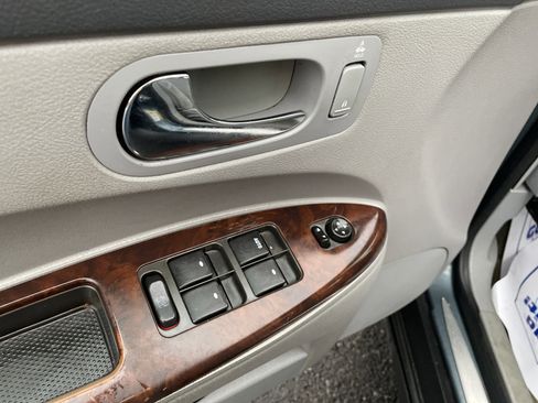 Used 2007 Buick LaCrosse CX image 8