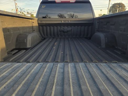 Used 2019 Chevrolet Silverado 1500 LT Trail Boss w/ Convenience Package image 14