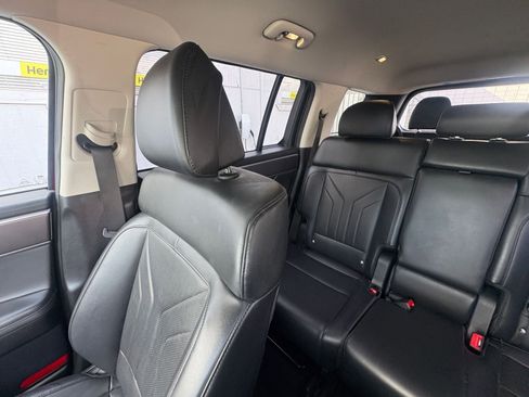 Used 2025 Hyundai Santa Fe SEL FWD image 43