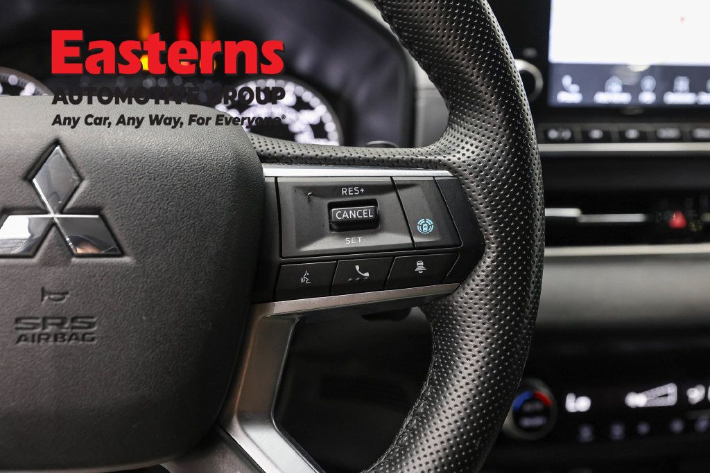 Used 2024 Mitsubishi Outlander SE FWD image 18