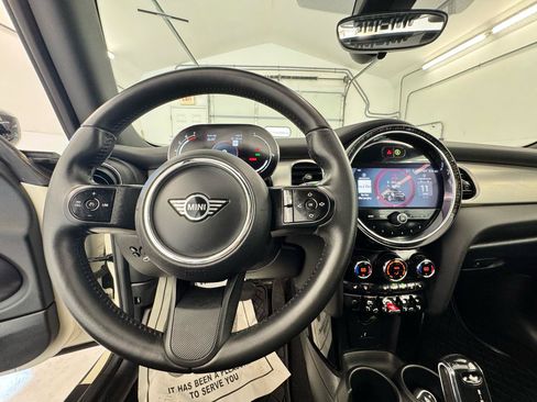 Used 2022 MINI Cooper Convertible FWD image 17