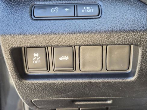 Used 2015 Nissan Altima 2.5 S w/ Sport Value Package FWD image 25