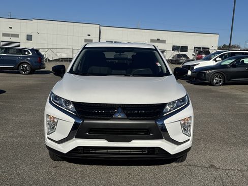 Used 2018 Mitsubishi Eclipse Cross LE image 2