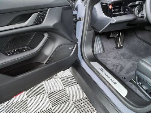 New 2026 Porsche Taycan 4S AWD/4WD image 8