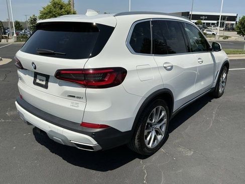 Used 2021 BMW X5 xDrive40i w/ Convenience Package 3 AWD/4WD image 3