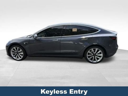 Used 2018 Tesla Model 3 Long Range RWD image 7