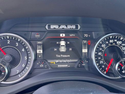Used 2022 RAM 1500 Laramie AWD/4WD image 21
