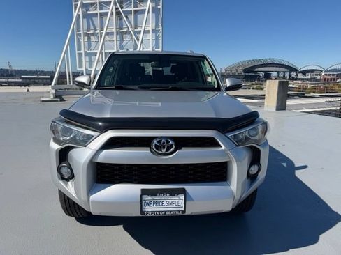 Used 2016 Toyota 4Runner SR5 AWD/4WD image 8