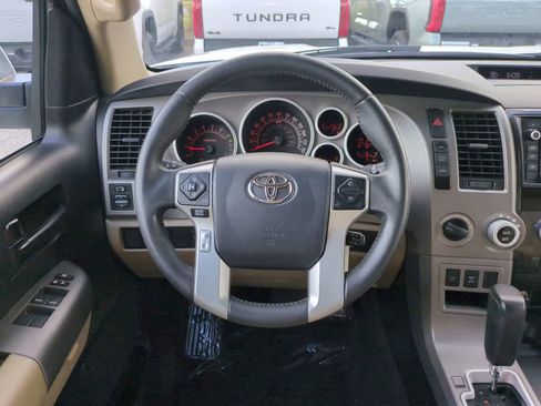 Used 2014 Toyota Sequoia SR5 w/ Premium Package AWD/4WD image 16