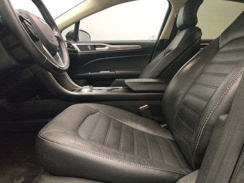 Used 2018 Ford Fusion SE FWD image 17
