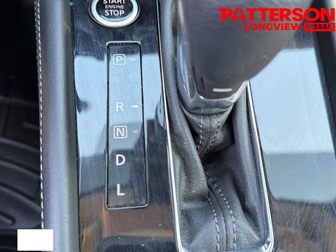 Used 2023 Nissan Kicks SR FWD image 14