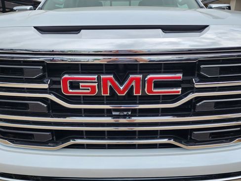New 2026 GMC Sierra 1500 SLT w/ SLT Premium Plus Package AWD/4WD image 10