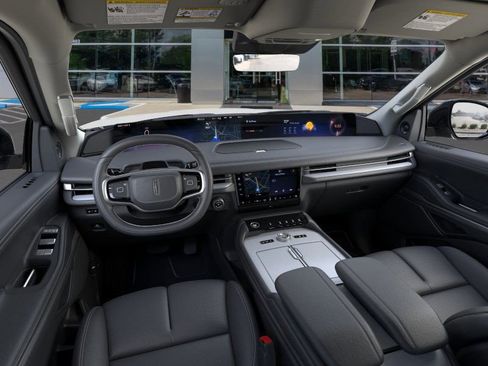 New 2026 Lincoln Navigator L Premier image 9