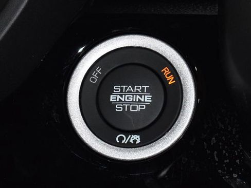 Used 2025 RAM 1500 Laramie image 24