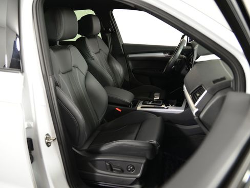 Certified 2025 Audi Q5 2.0T Premium image 18