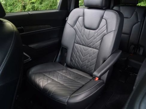 Used 2023 Kia Telluride EX X-Line AWD/4WD image 16