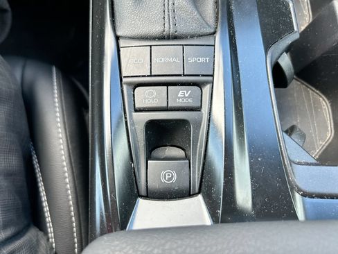 Certified 2025 Toyota Camry SE w/ Convenience Package FWD image 34