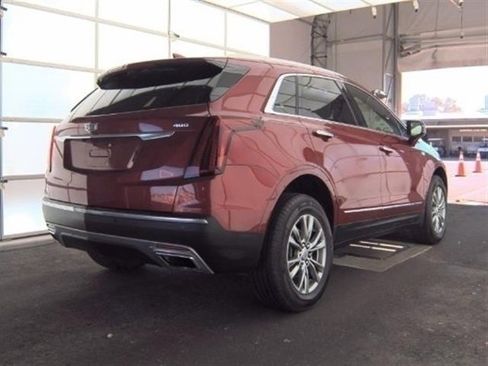 Used 2021 Cadillac XT5 Premium Luxury image 2