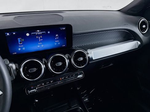 Certified 2026 Mercedes-Benz GLB 250 image 19