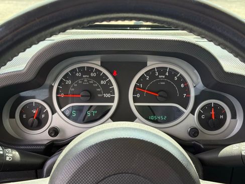 Used 2009 Jeep Wrangler Unlimited Rubicon w/ Trailer Tow Group AWD/4WD image 9