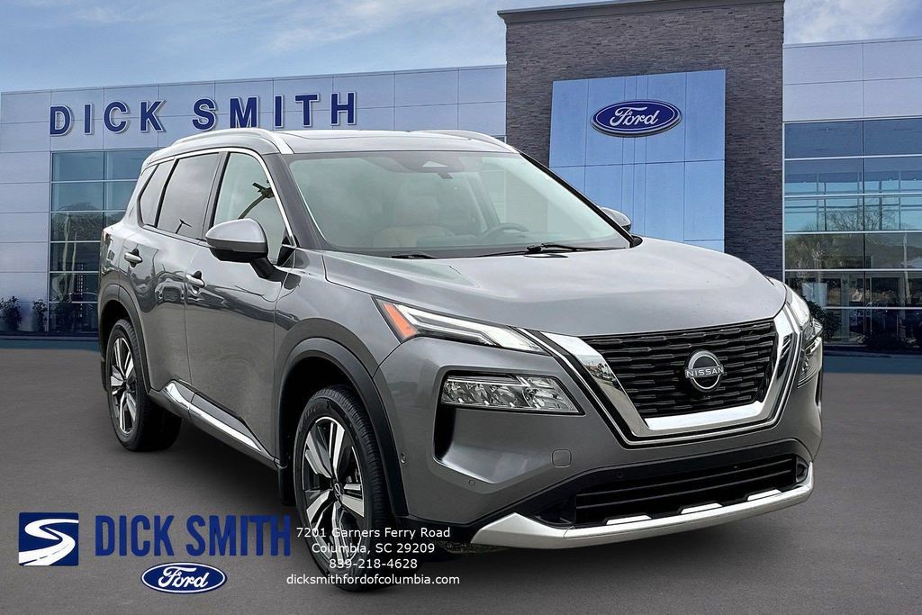 Used 2023 Nissan Rogue Platinum FWD image 3