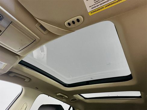 Used 2015 Lincoln MKT EcoBoost w/ Equipment Group 201A image 21