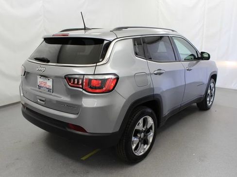 Used 2017 Jeep Compass Limited w/ Navigation Group AWD/4WD image 9