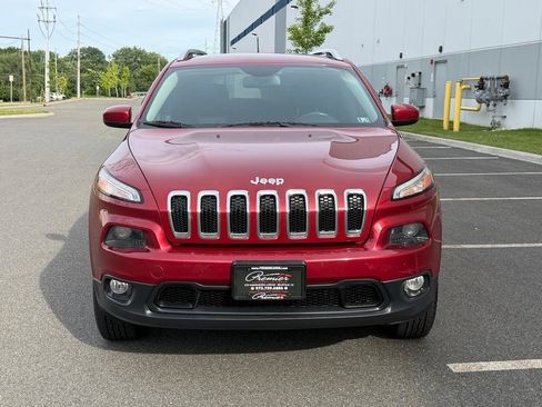 Used 2014 Jeep Cherokee Latitude AWD/4WD image 2