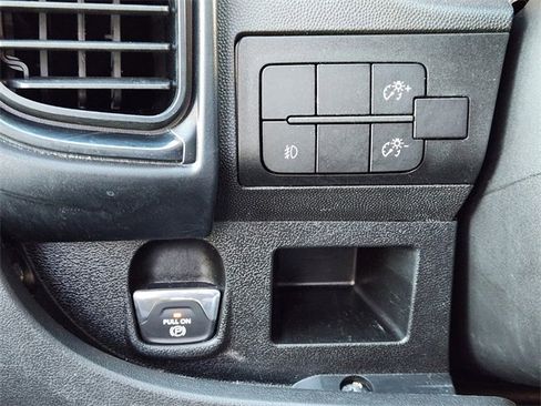 Used 2024 RAM ProMaster 2500 w/ Convenience Group image 19