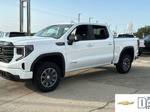 Used 2025 GMC Sierra 1500 AT4 AWD/4WD image 3