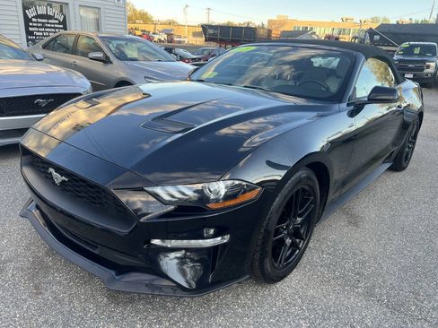 Used 2020 Ford Mustang Premium RWD image 3