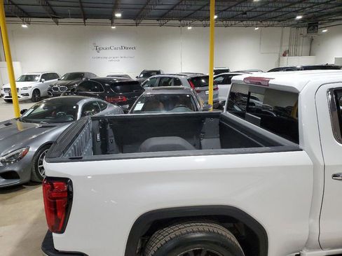 Used 2022 GMC Sierra 1500 SLT image 42
