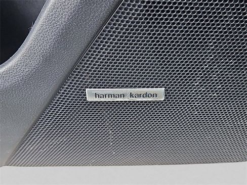 Used 2020 Subaru Crosstrek Hybrid w/ Moonroof Package w/Navigation image 19