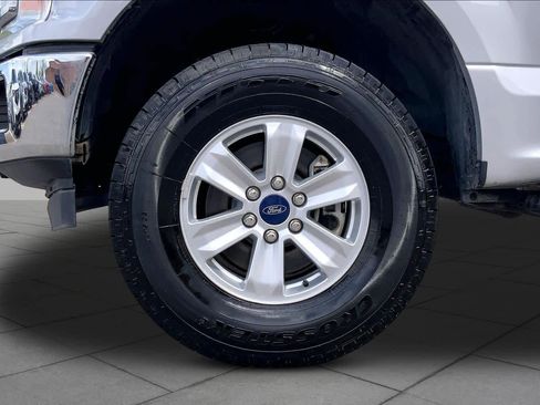 Used 2019 Ford F150 XLT w/ Trailer Tow Package image 11