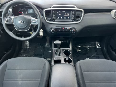 Used 2019 Kia Sorento L image 3