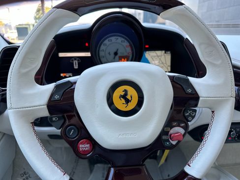 Used 2010 Ferrari 458 Italia Coupe RWD image 28