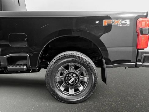 Used 2024 Ford F250 Lariat w/ Lariat Ultimate Package AWD/4WD image 16