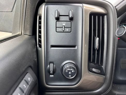 Used 2017 Chevrolet Silverado 1500 High Country RWD image 35
